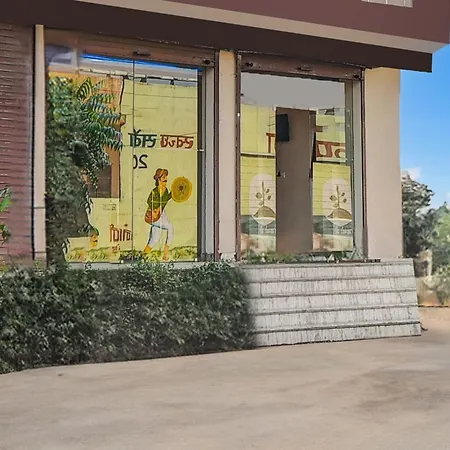Hotel O Radhe Stay-3
